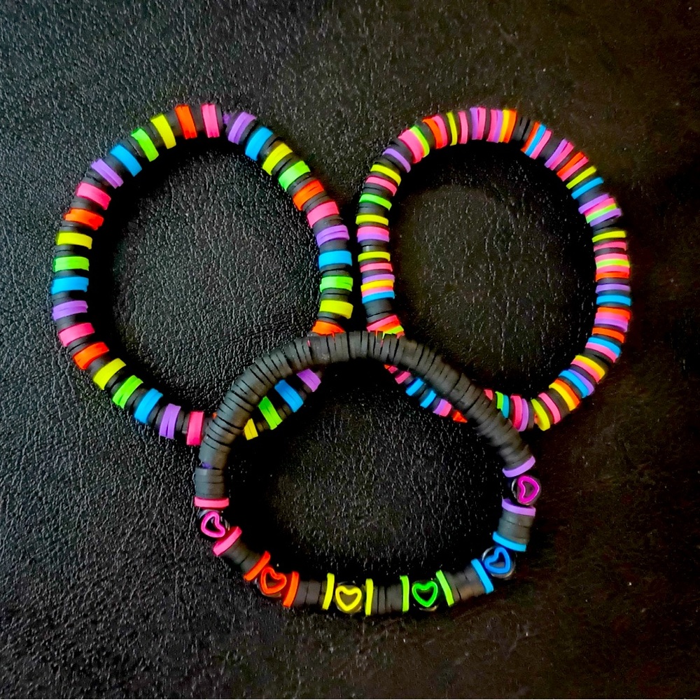 STANLEY Decor Aet For Tumblers Neon clay bracelet stacked set